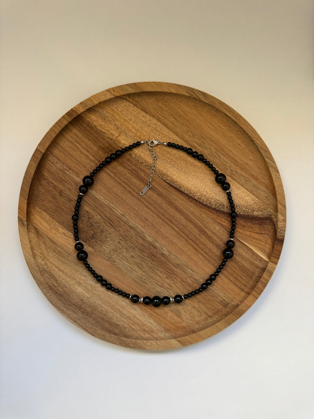 שרשרת חרוזים שחור