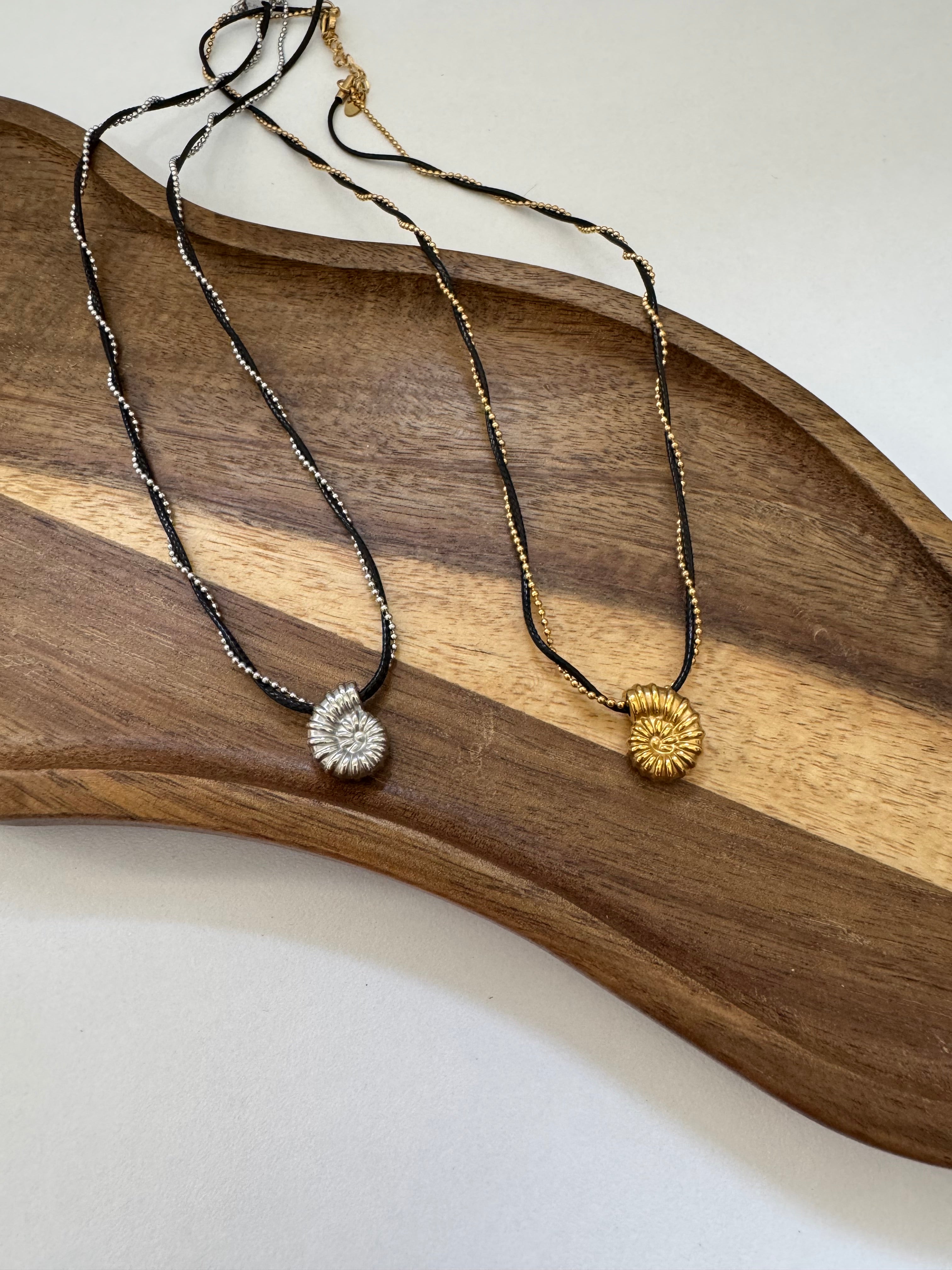 שרשרת חוט קונכיה