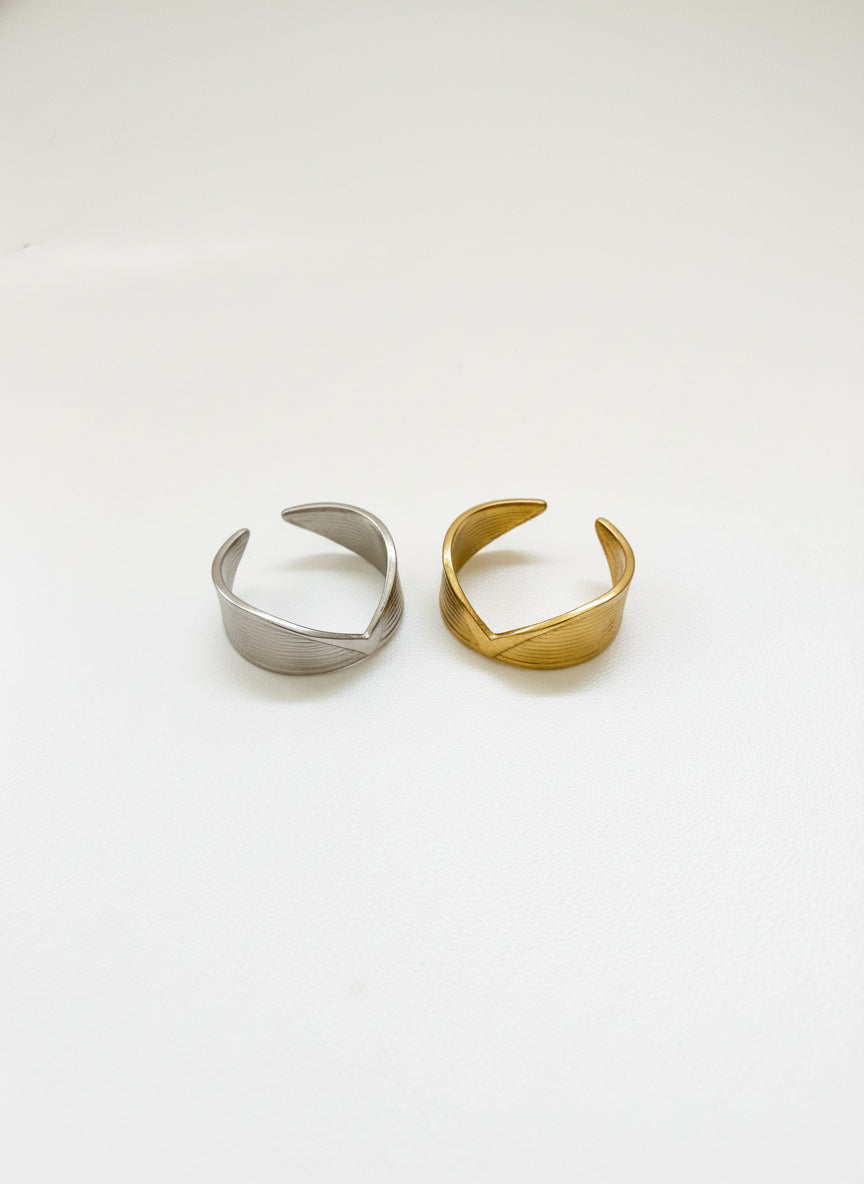 טבעת וי עבה