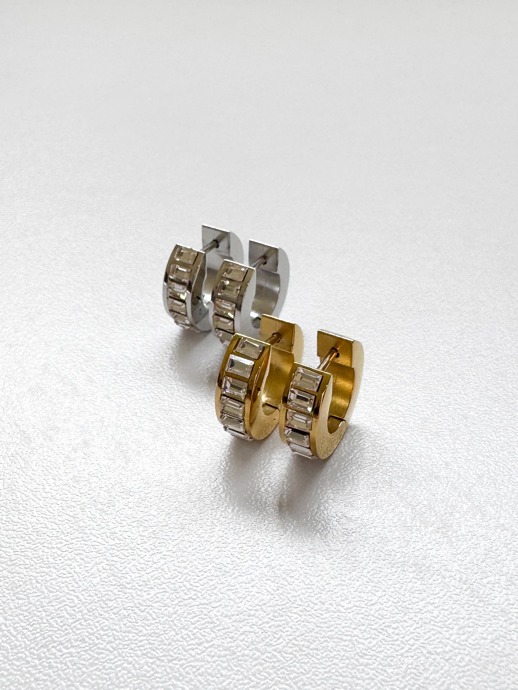 עגילי חישוק אבני קריסטלים