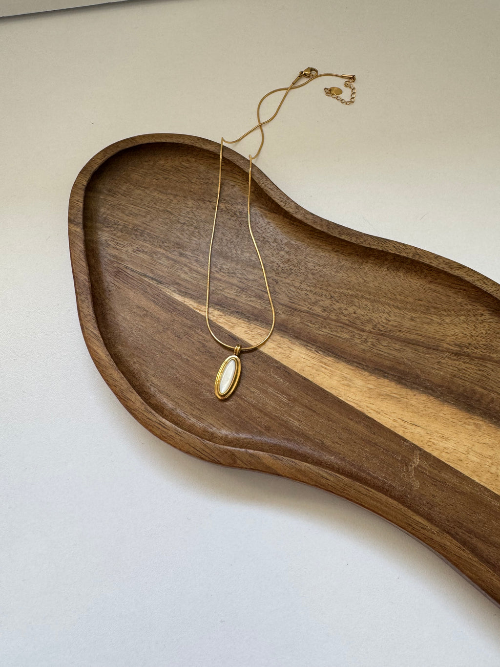 שרשרת תליון אבן