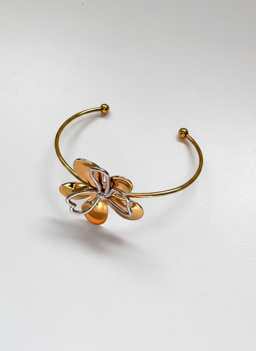 צמיד פרח קשיח