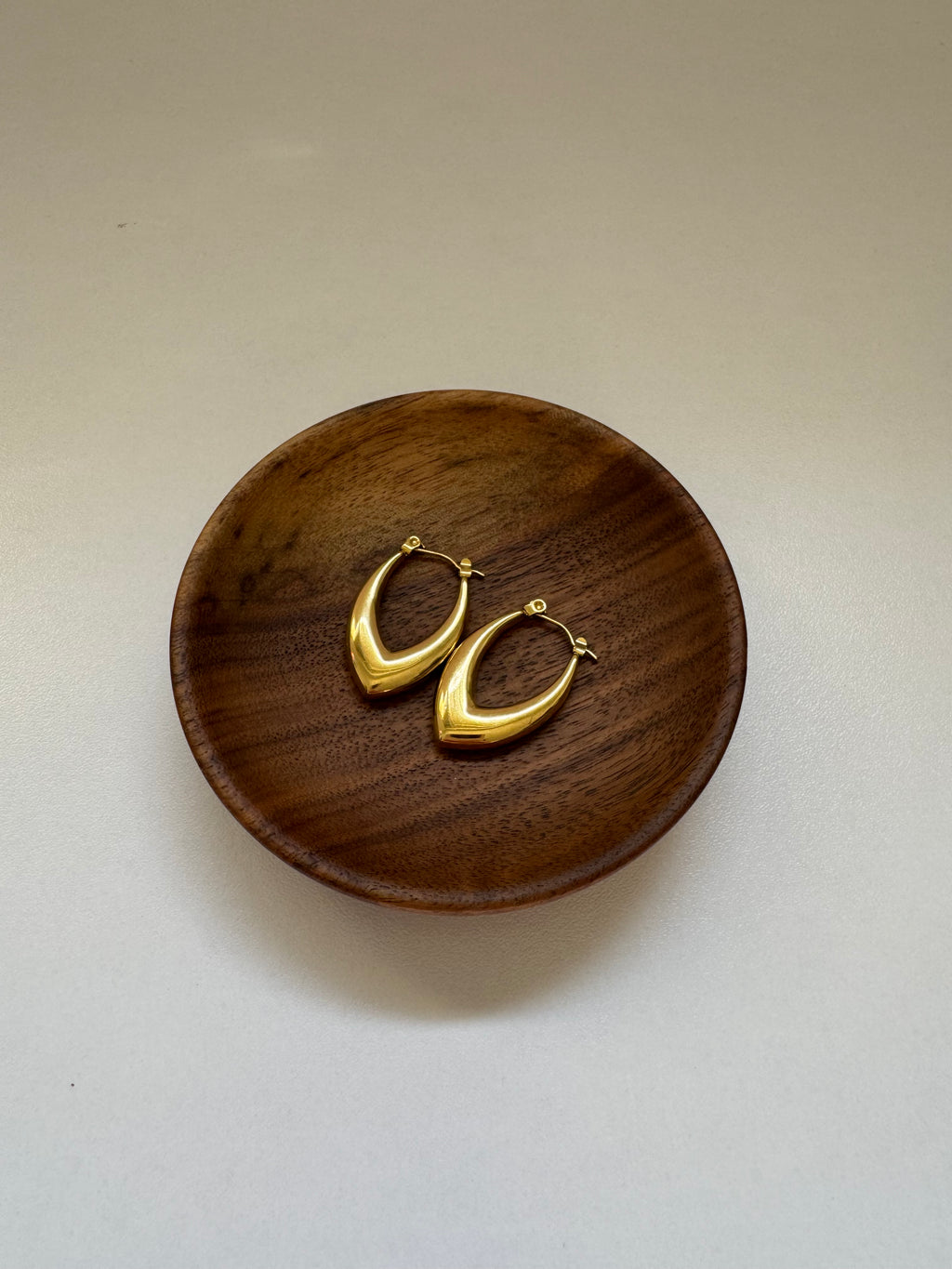 עגילים קלאסיים