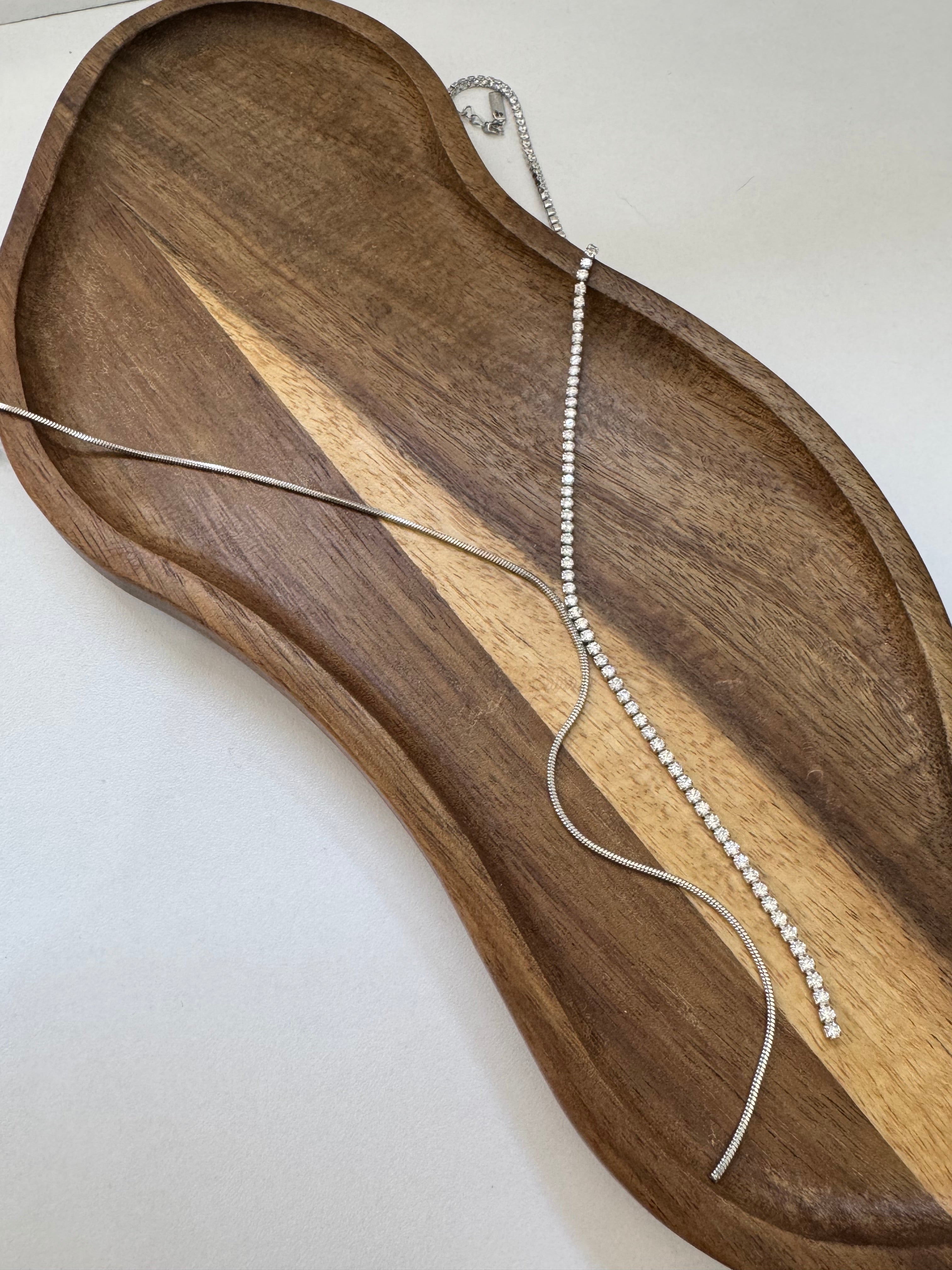 שרשרת עניבה חצי קריסטלים