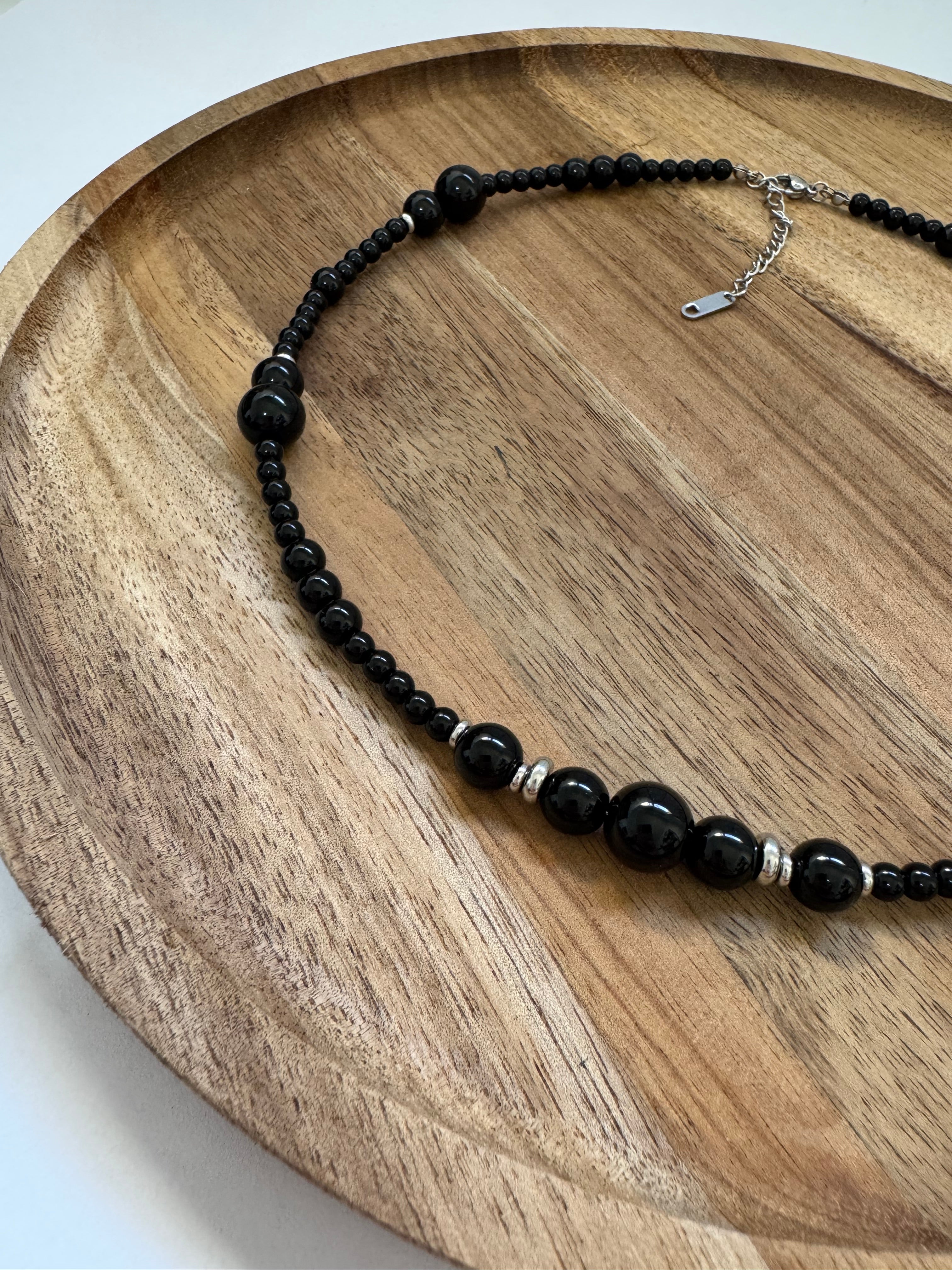 שרשרת חרוזים שחור