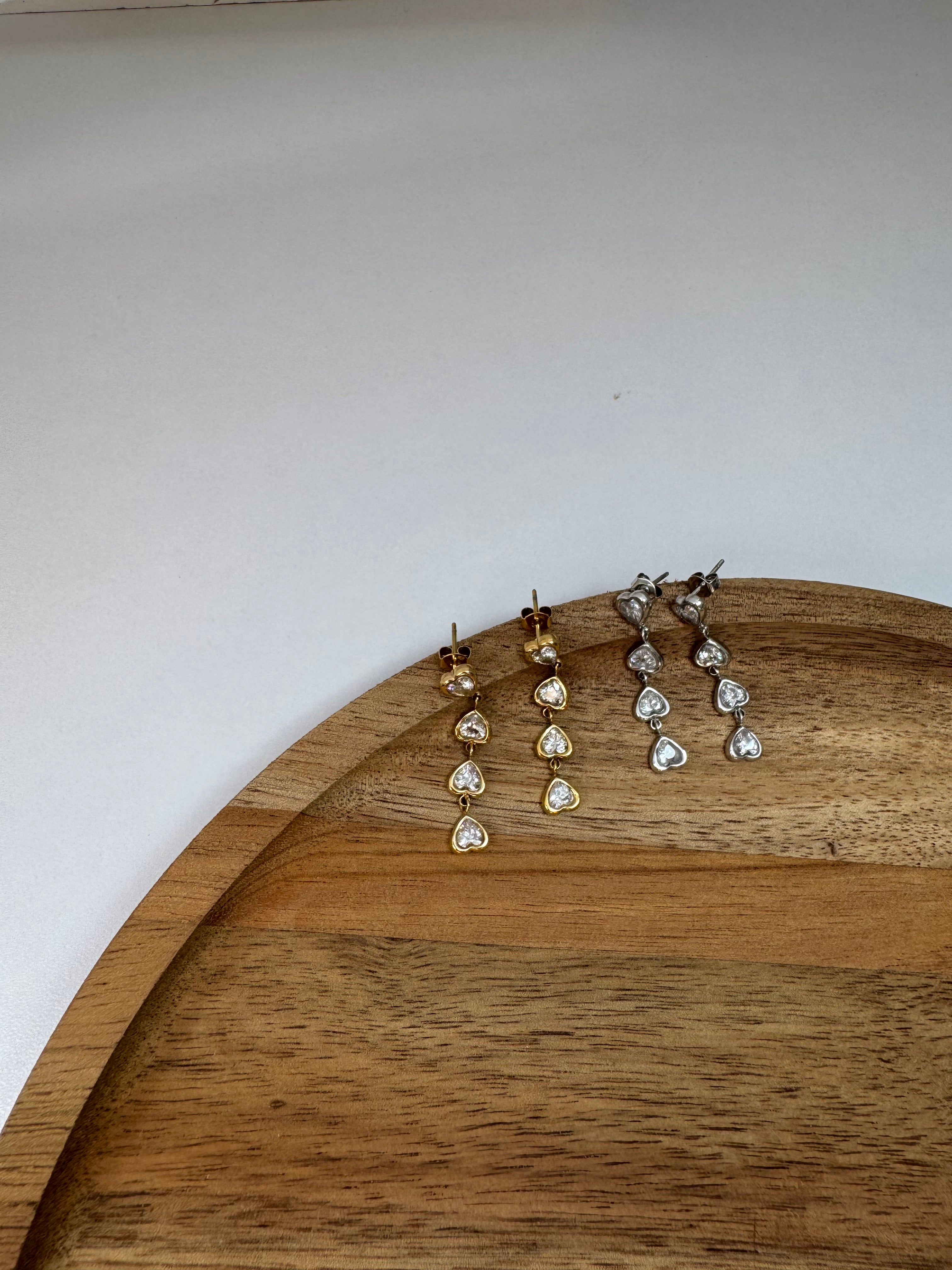 עגילי זירקונים לבבות נופלים