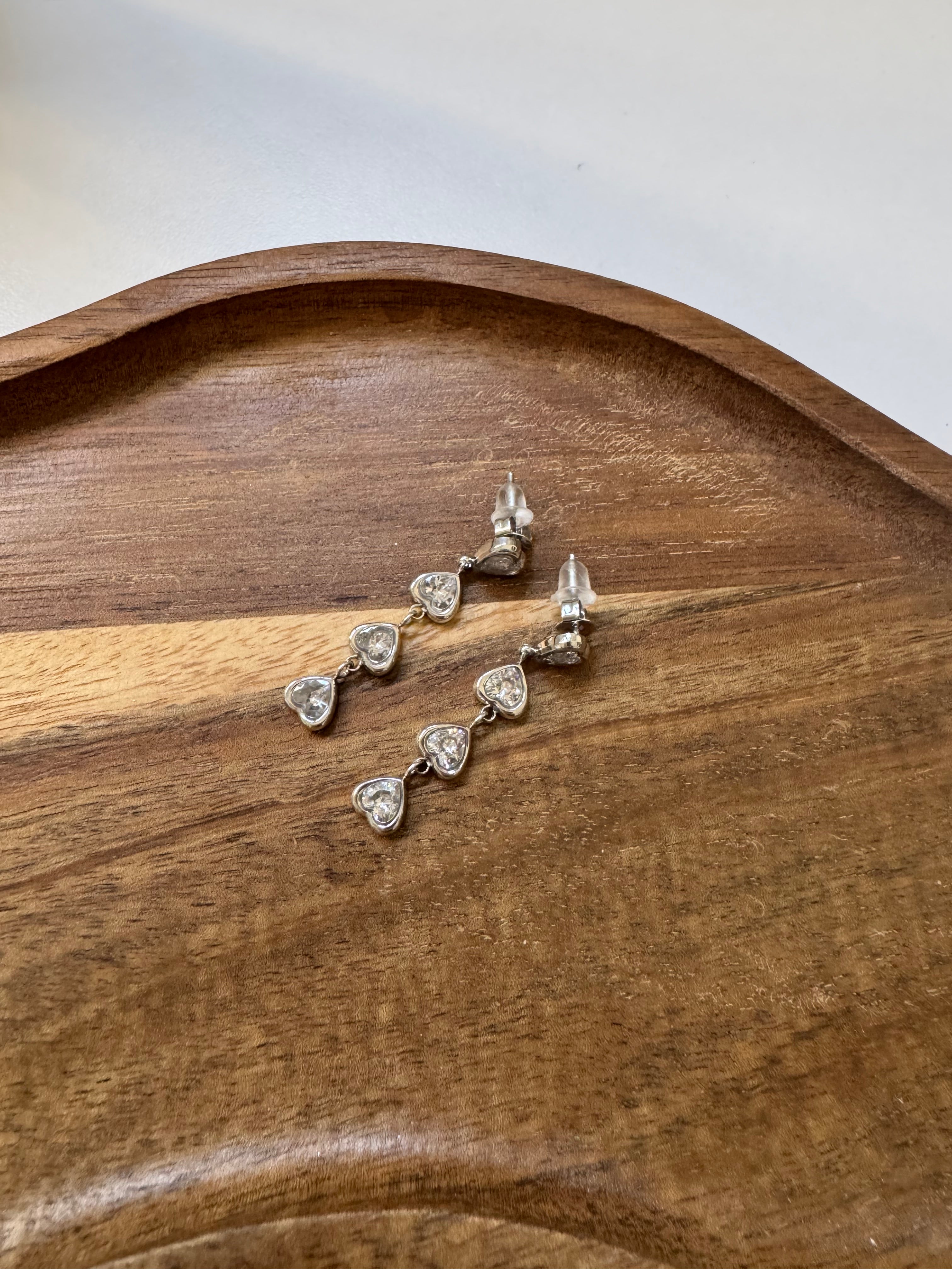 עגילי זירקונים לבבות נופלים