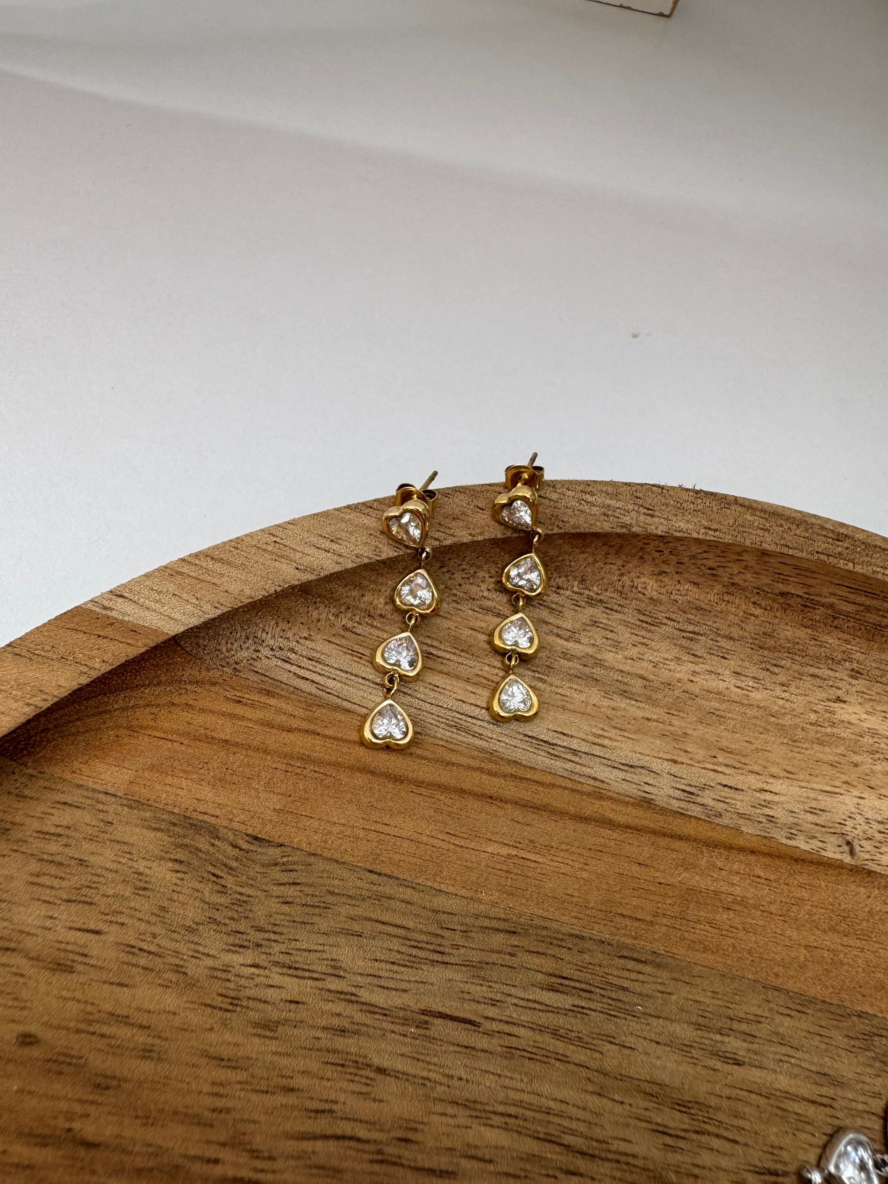 עגילי זירקונים לבבות נופלים