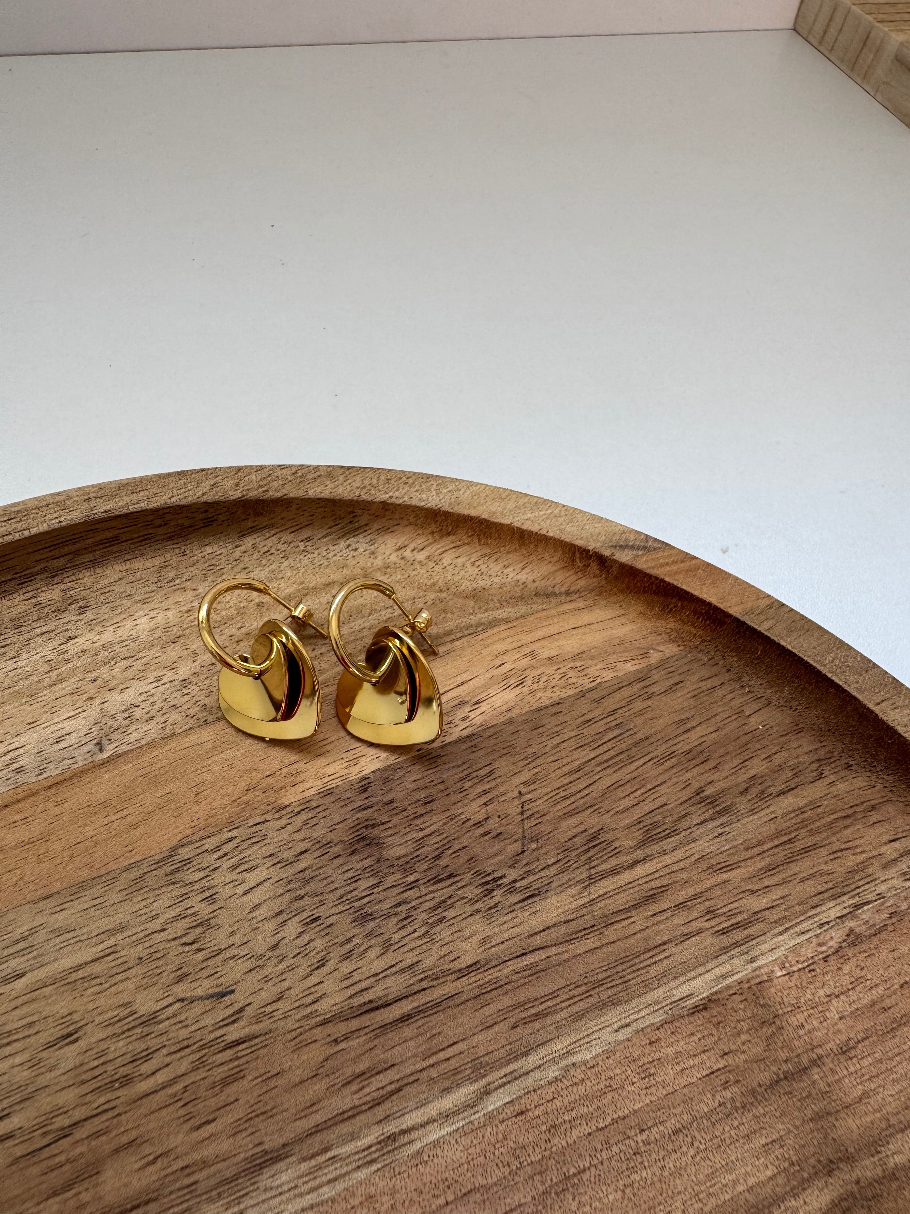 עגילי לבבות