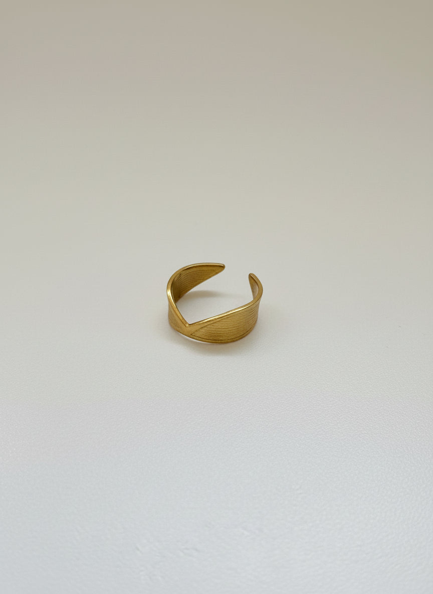 טבעת וי עבה