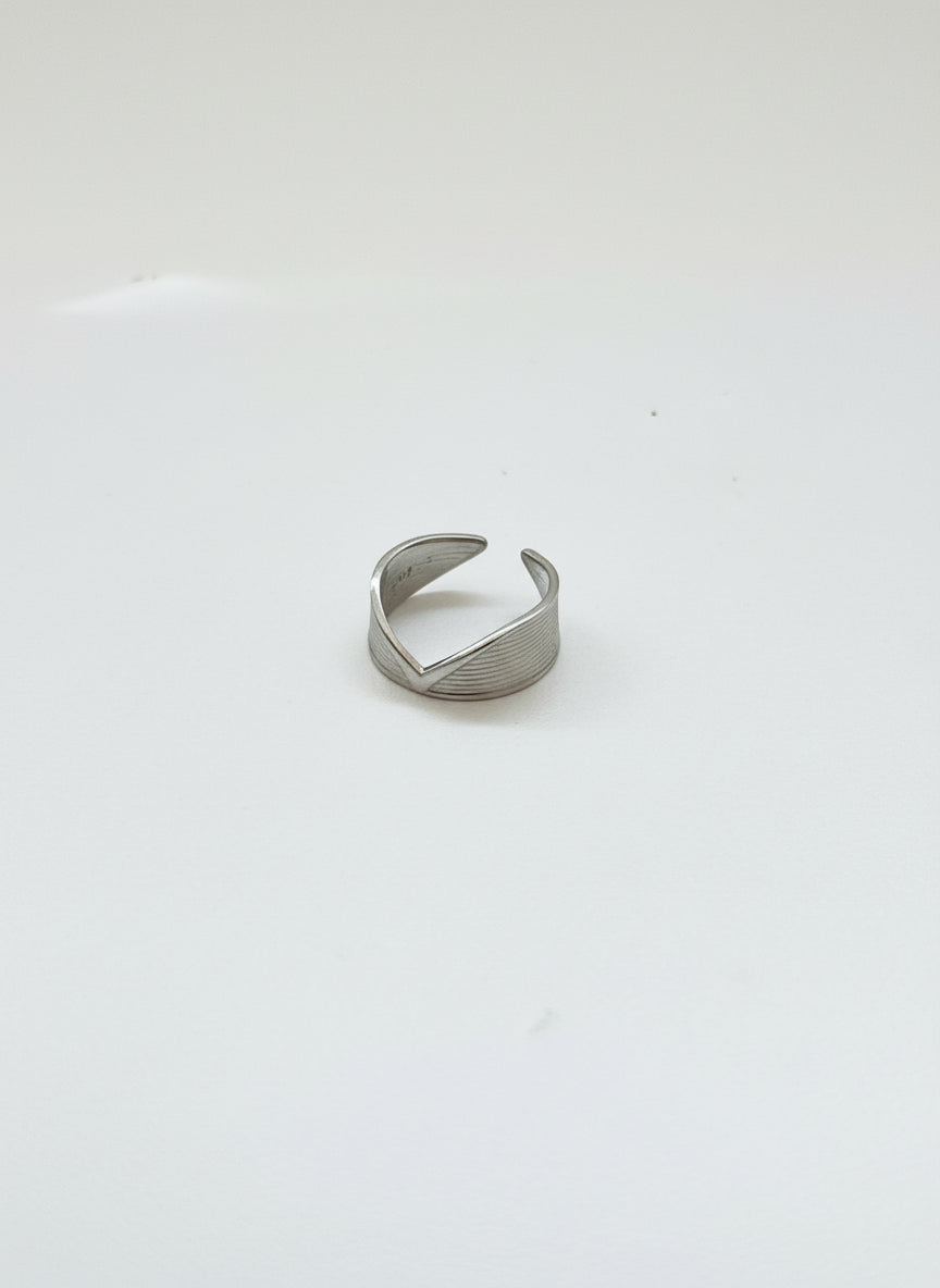 טבעת וי עבה