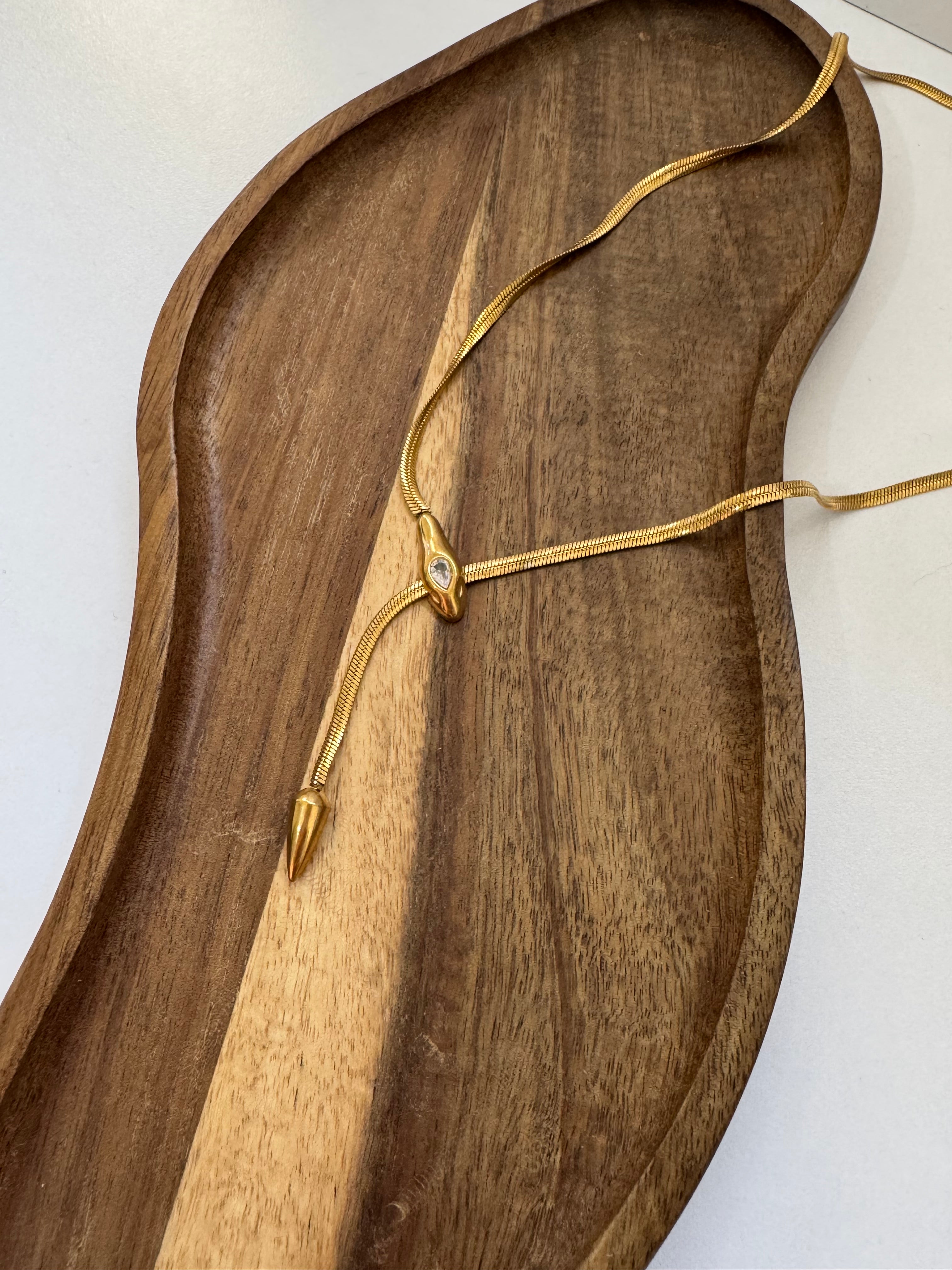 שרשרת עניבה נחש