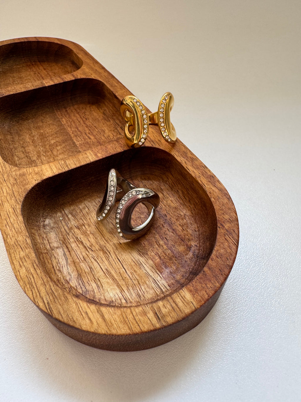 טבעת קריסטלים